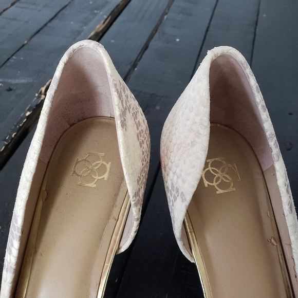 Ann Taylor Women's 9.5 Snakeskin Suede Pointed Toe Heels Beige Grey Cutout - Picture 10 of 12